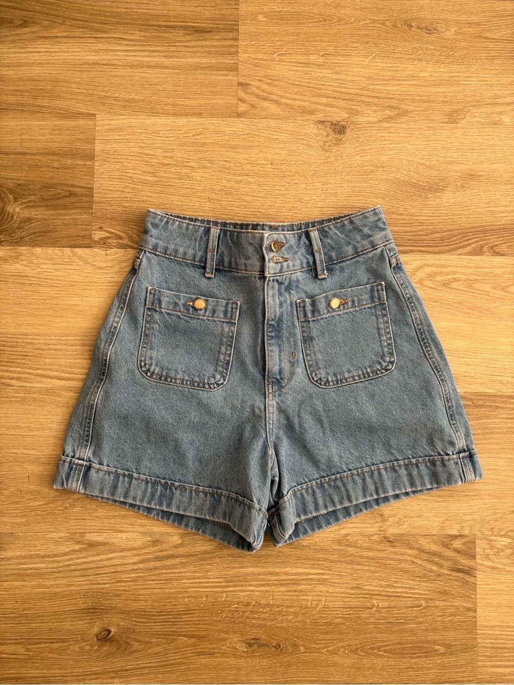 Zara High-Waist Denim Women Shorts in Light-Medium Wash
